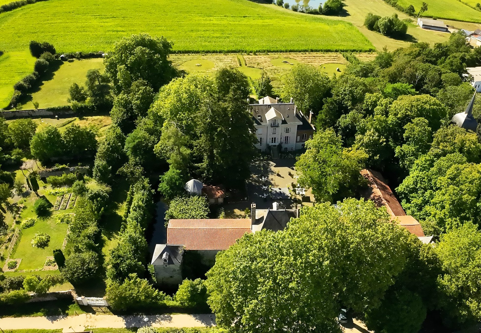 6 Day Detoxification & Regeneration Retreat at Château de Tourlandry, France